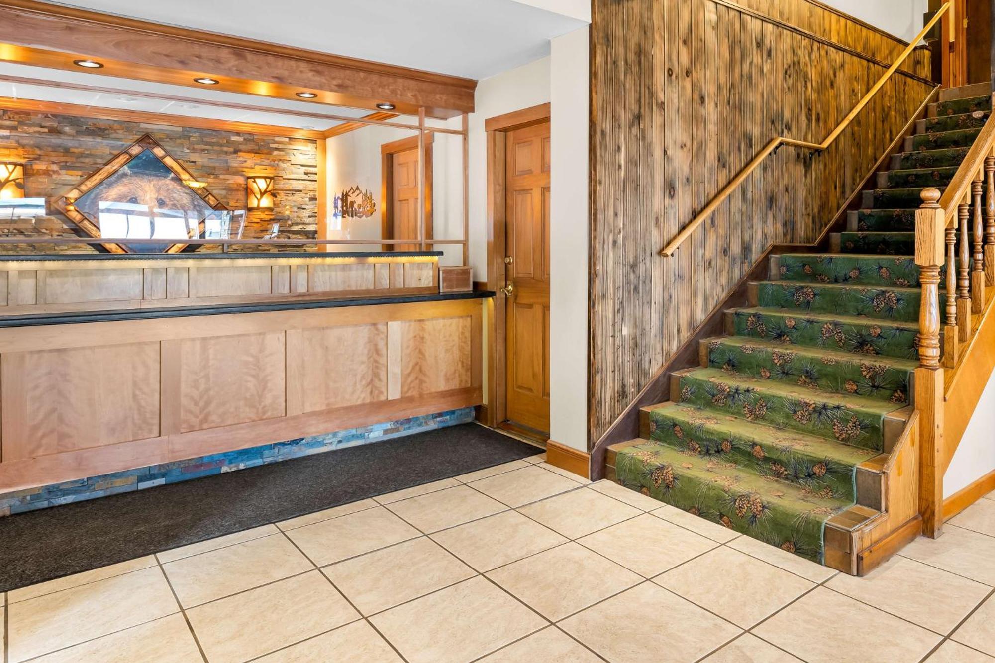 Best Western Adirondack Inn Lake Placid Exterior photo