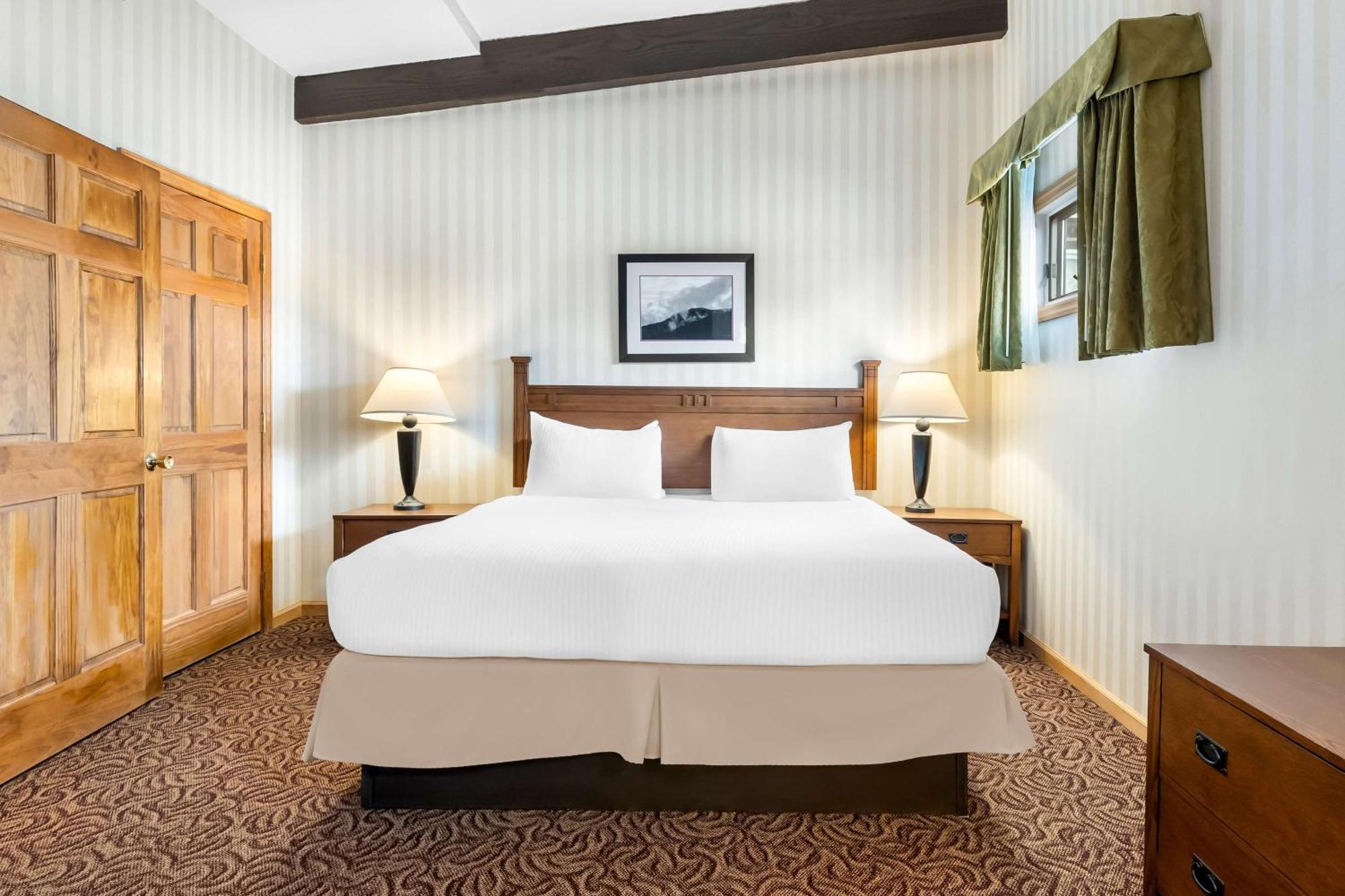 Best Western Adirondack Inn Lake Placid Exterior photo