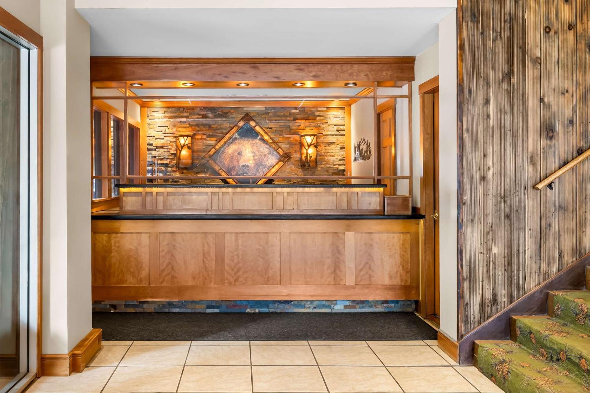 Best Western Adirondack Inn Lake Placid Exterior photo