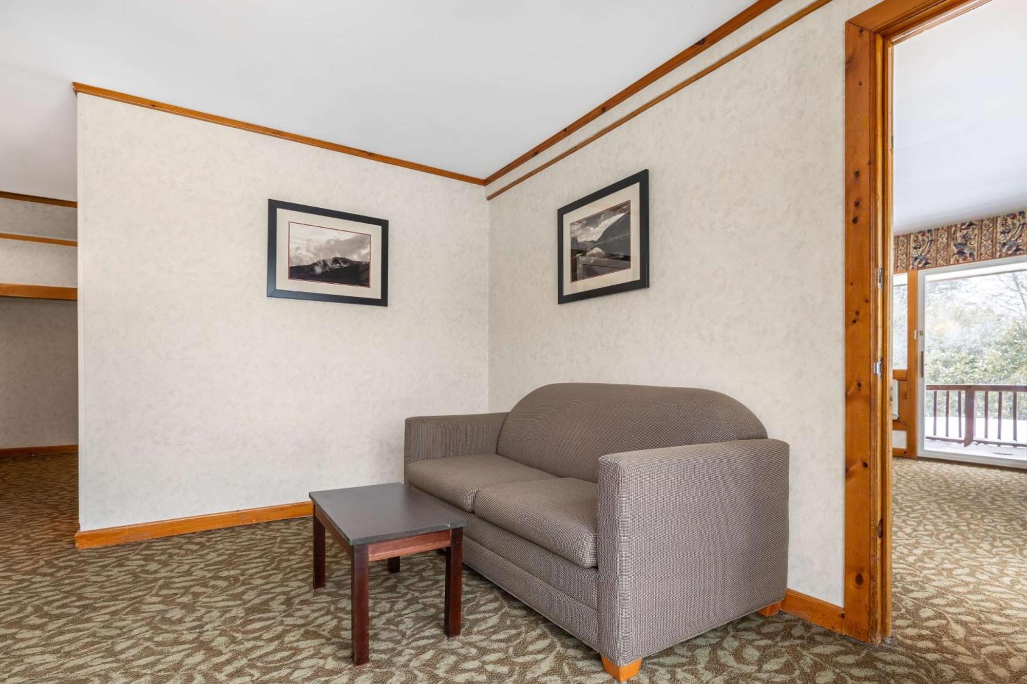 Best Western Adirondack Inn Lake Placid Exterior photo